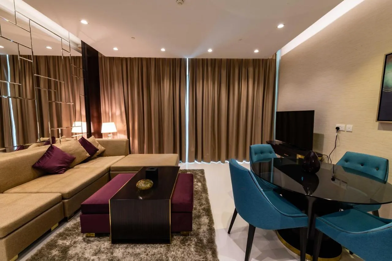 Damac Upper Crest In Downtown Holiday Homes Dubai Birleşik Arap Emirlikleri
