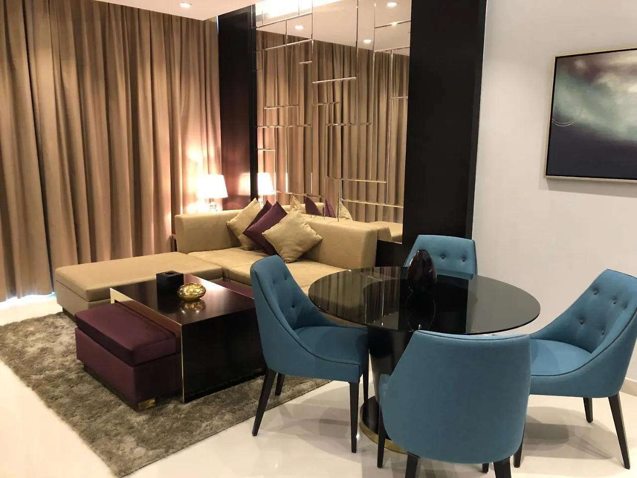 Damac Upper Crest In Downtown Holiday Homes Dubai Apartment
