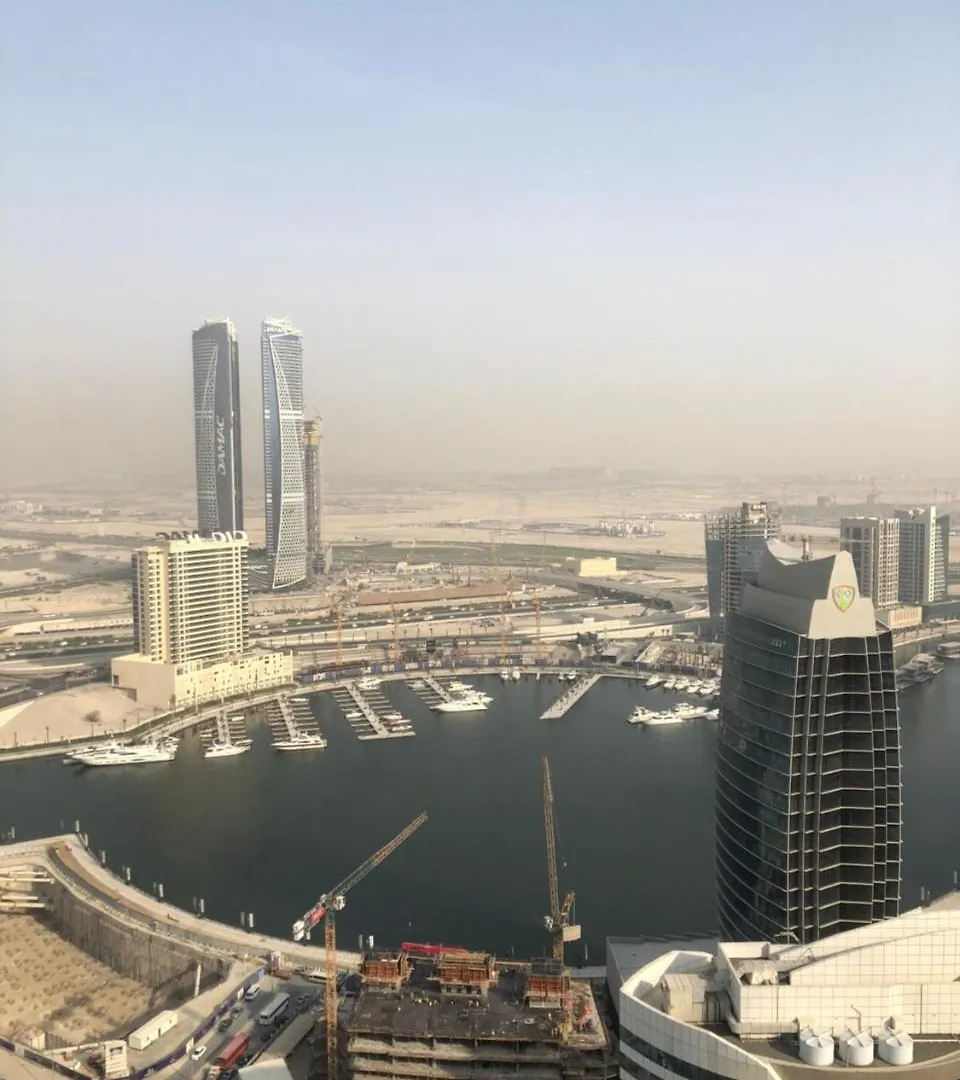 Damac Upper Crest In Downtown Holiday Homes Dubai United Arab Emirates