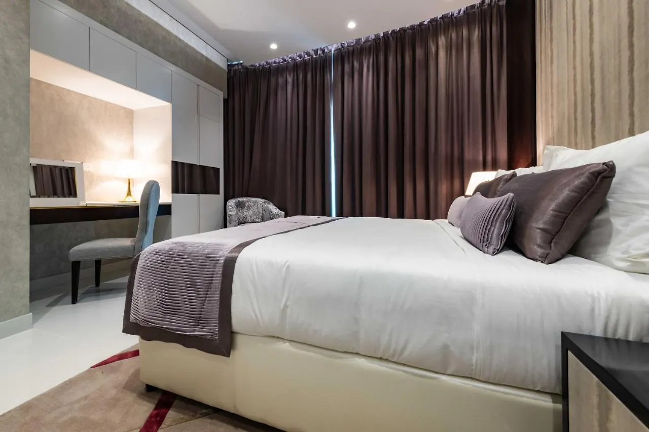Apartment Damac Upper Crest In Downtown Holiday Homes Dubai