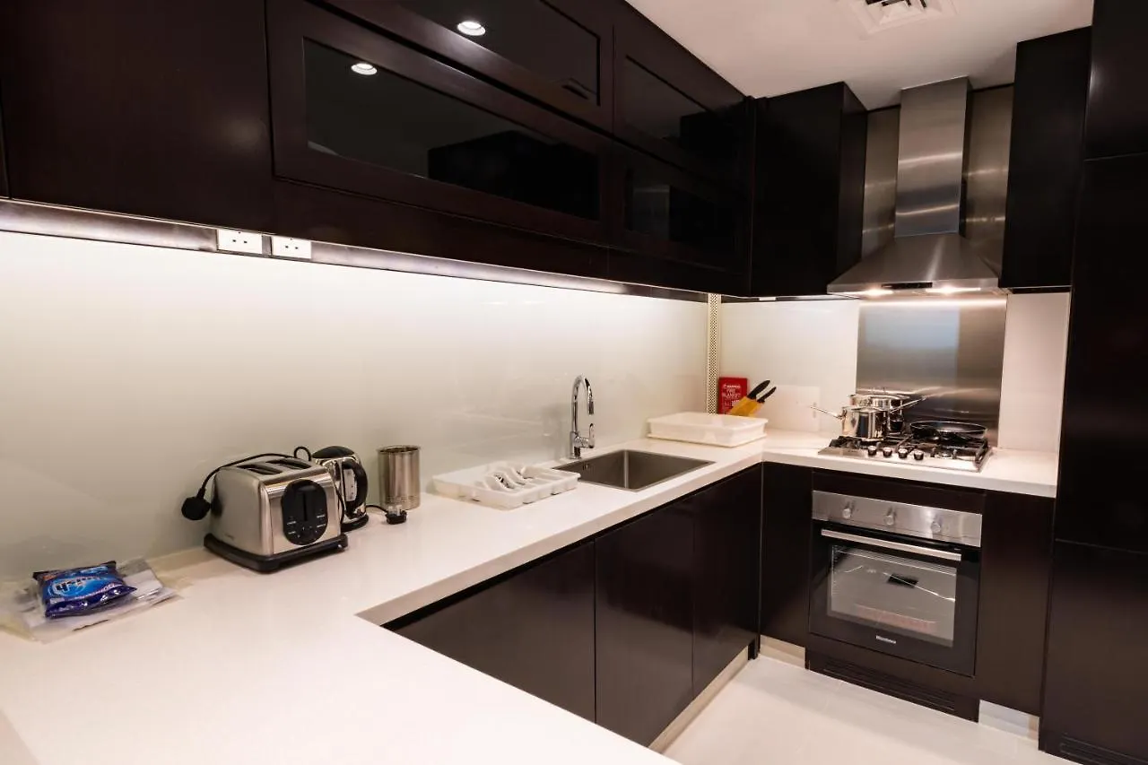 Apartment Damac Upper Crest In Downtown Holiday Homes Dubai United Arab Emirates